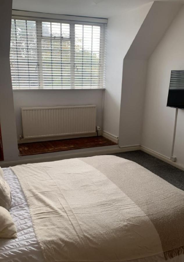 Wandsworth, South London Deluxe King Room 4 Екстер'єр фото