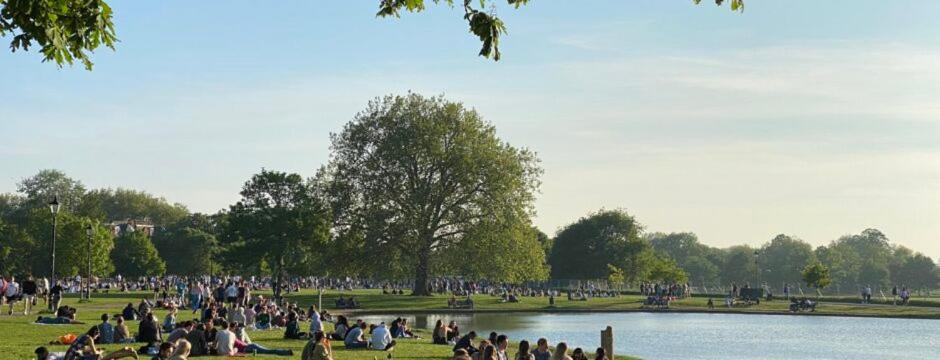Wandsworth, South London Deluxe King Room 4 Екстер'єр фото